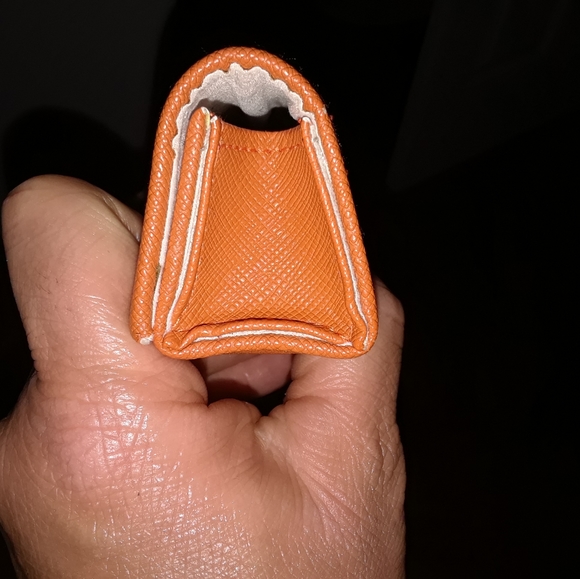 Tory Burch glasses case - Picture 6 of 7